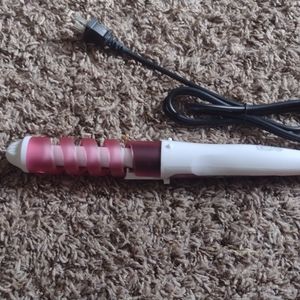 Spiral curling iron